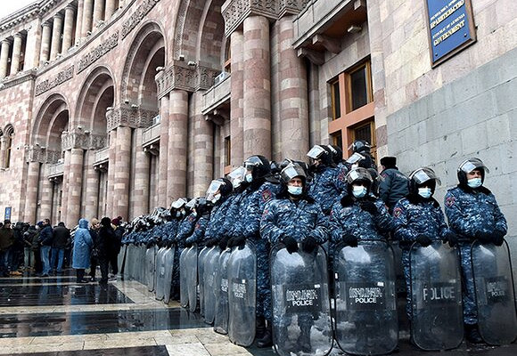 Акция протеста в Ереване завершилась 