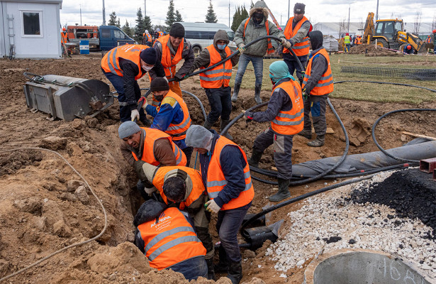 Гастарбайтеры перестали быть дешевой рабочей силой 