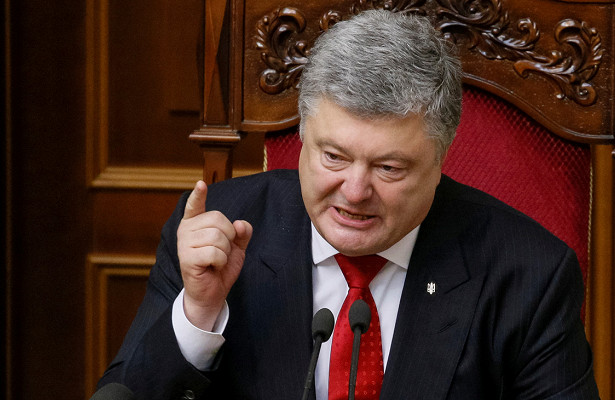 Порошенко увидел риски в использовании на Украине российской вакцины 