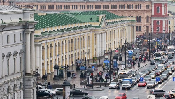 Новые ограничения из-за COVID-19 вступили в силу в Петербурге 