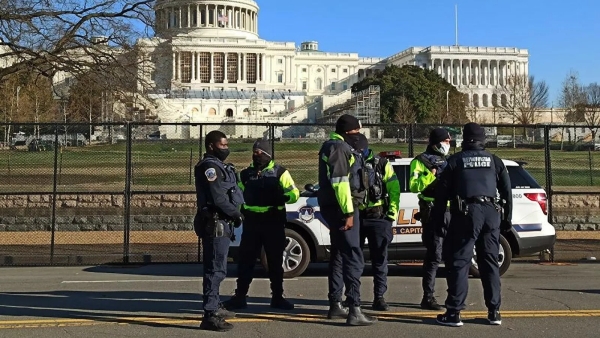 У Капитолия прошли протесты против Трампа 